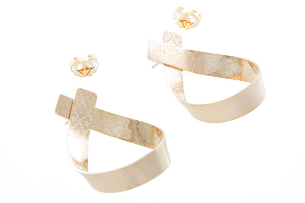 GOLD RIBBON EARING