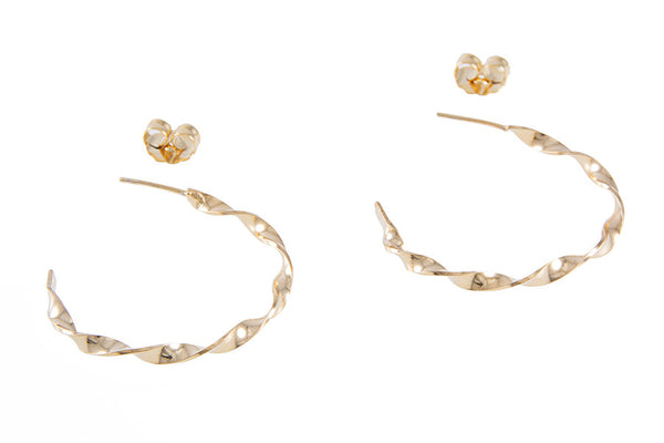 TWISTED EARRING